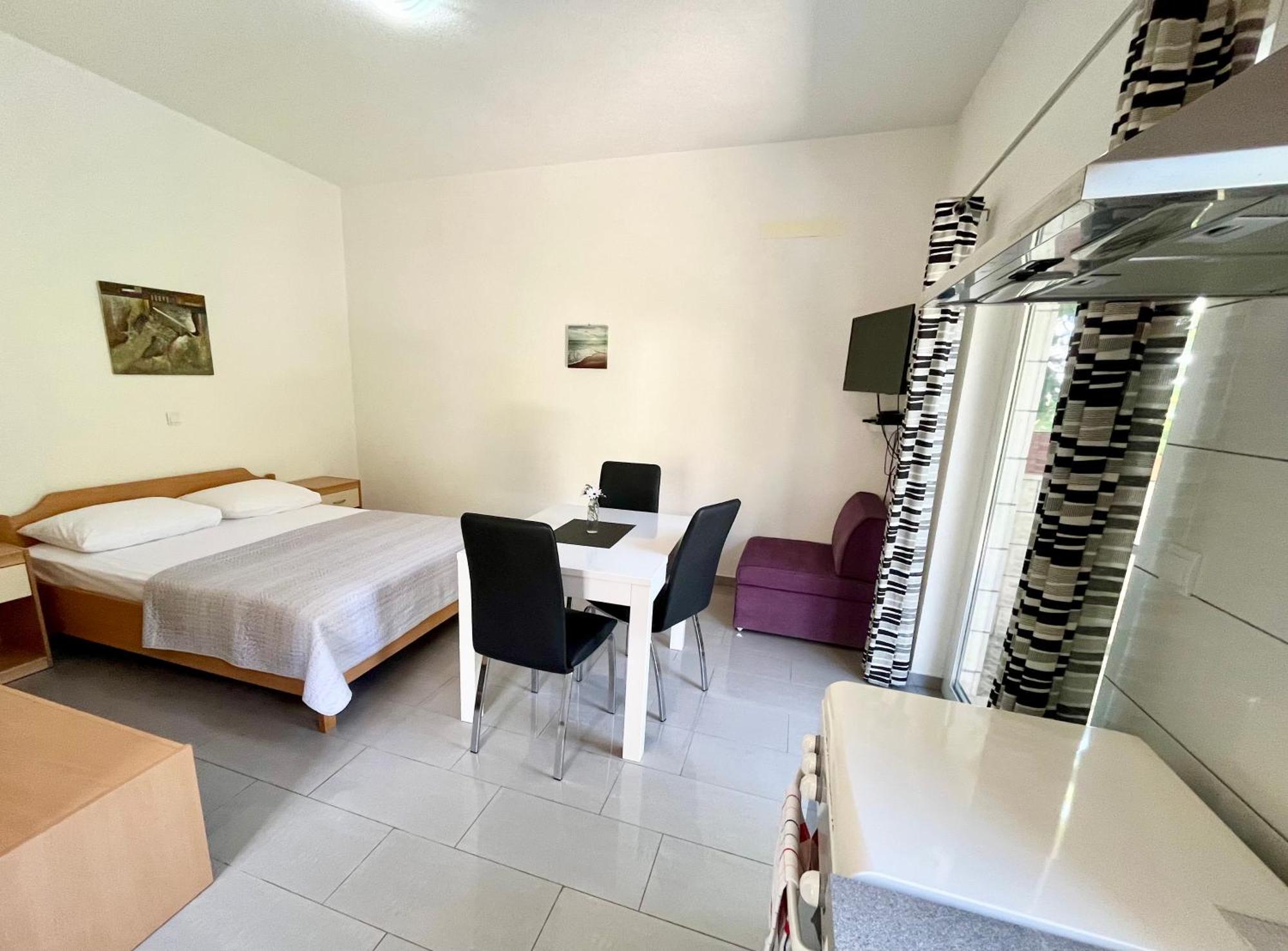 Paradise Apartments - Robinson Getaway Gdinj 外观 照片