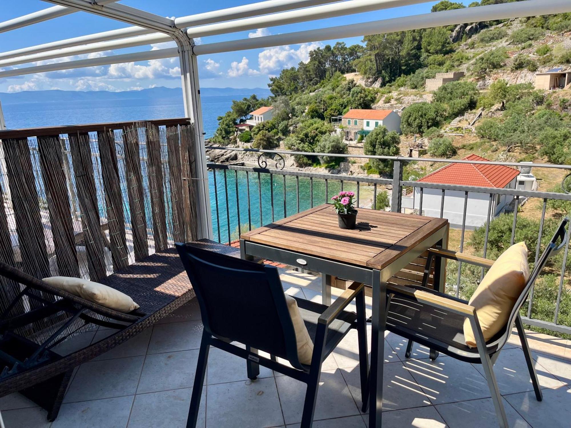 Paradise Apartments - Robinson Getaway Gdinj 外观 照片