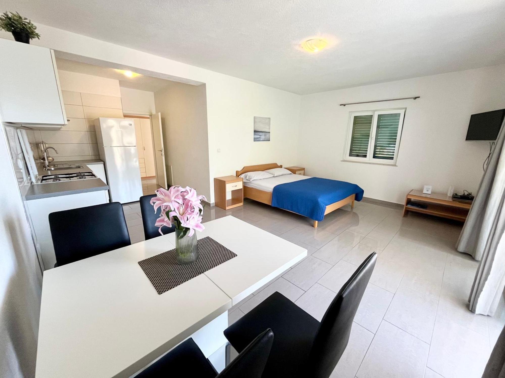 Paradise Apartments - Robinson Getaway Gdinj 外观 照片