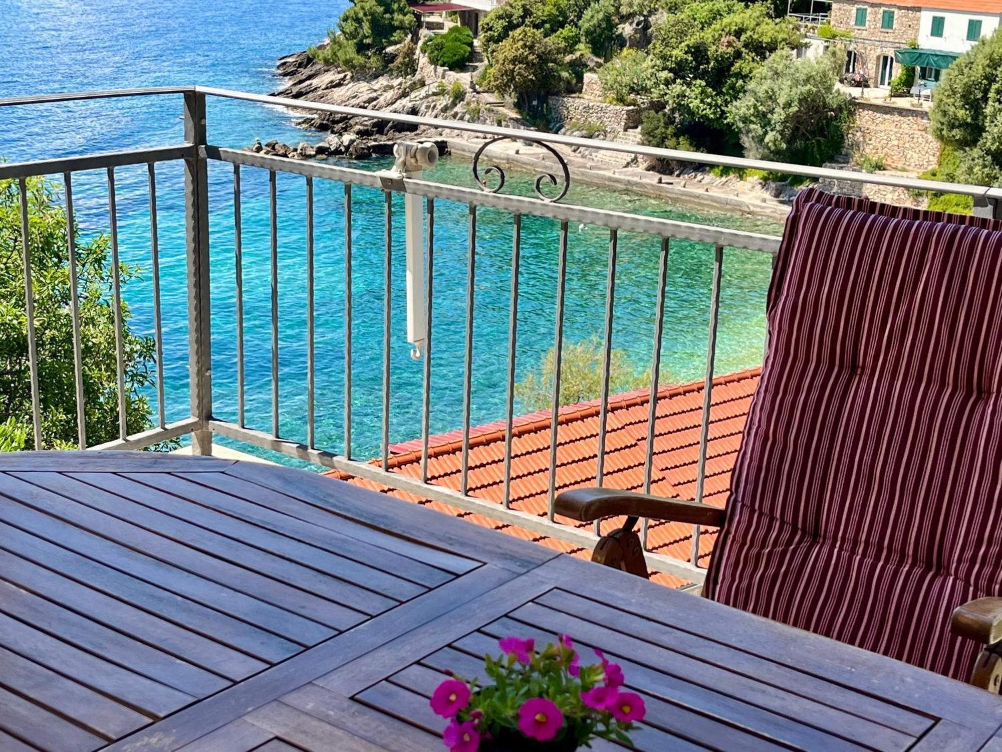 Paradise Apartments - Robinson Getaway Gdinj 外观 照片
