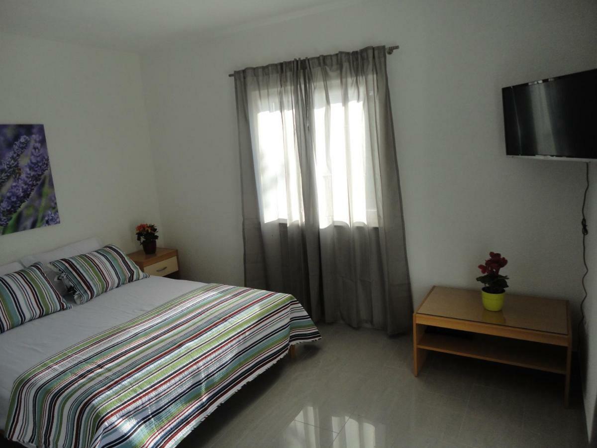 Paradise Apartments - Robinson Getaway Gdinj 外观 照片