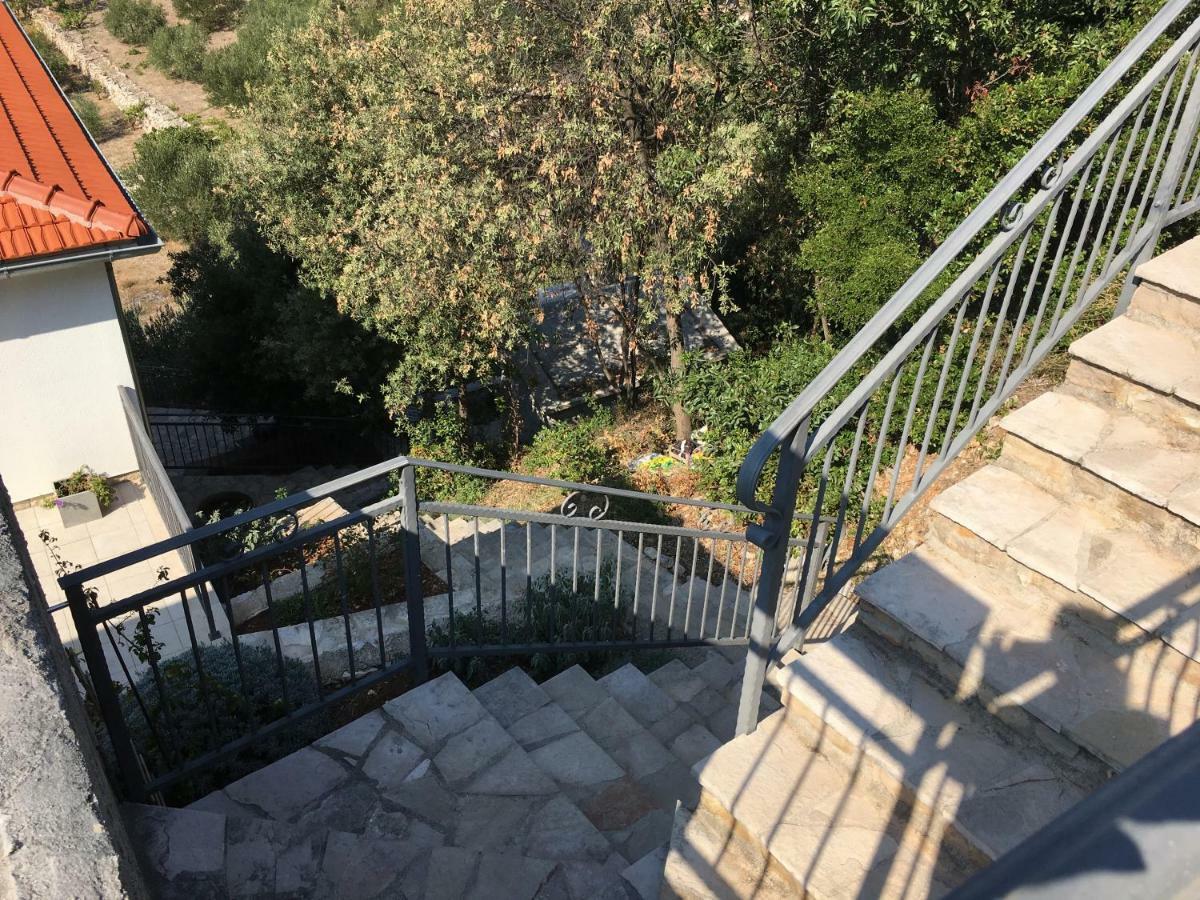 Paradise Apartments - Robinson Getaway Gdinj 外观 照片